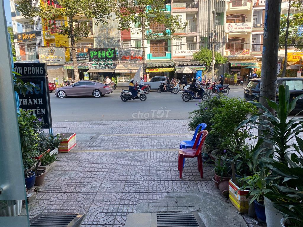 Mặt bằng 20m2 Tạ Quang Bửu, P.4 phù hợp kinh doanh cà phê, ăn sáng