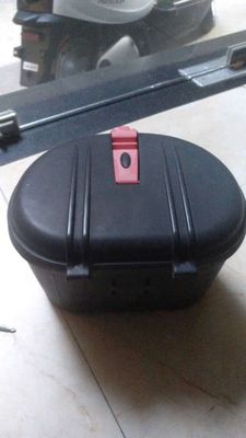 Giỏ xe máy nhựa Đen Đỏ. Mua bán Phụ tùng xe tại Quận Thanh Xuân Hà Nội được đăng bởi vechai