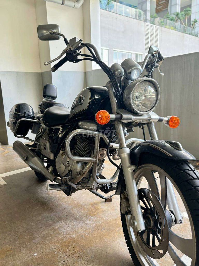Suzuki GZ150-A màu đen bạc. Mua bán Xe máy tại Quận 4 Tp Hồ Chí Minh được đăng bởi Nguyễn Đỗ Thùy Dương hình 5