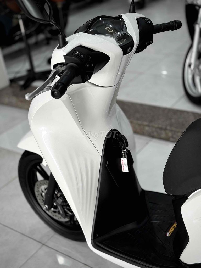 Sh125i 2023 Lướt chính chủ ký ( Hỗ trợ Trả GÓP ) 🔥. Mua bán Xe máy tại Thị xã Phú Mỹ Bà Rịa - Vũng Tàu được đăng bởi Cửa Hàng Xe Máy Phú Mỹ hình 8