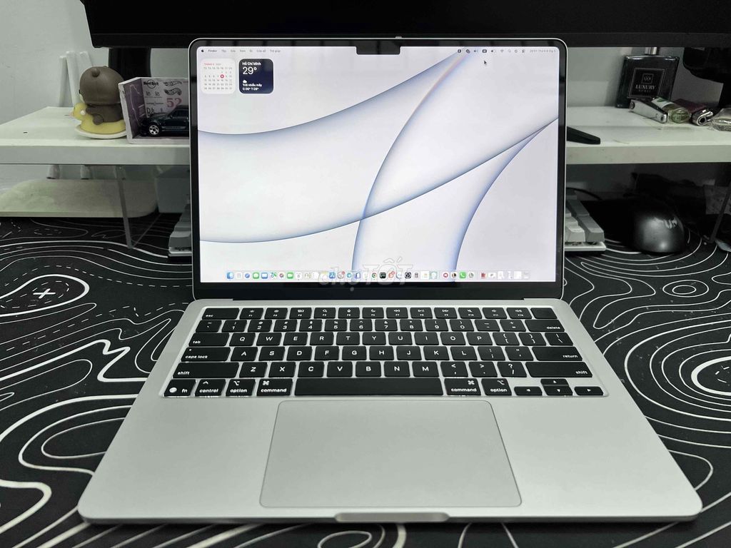 Apple Macbook Air M4 16GB/256GB Bạc. Mua bán Laptop tại Quận Cẩm Lệ Đà Nẵng được đăng bởi Thái Hoàng hình 1