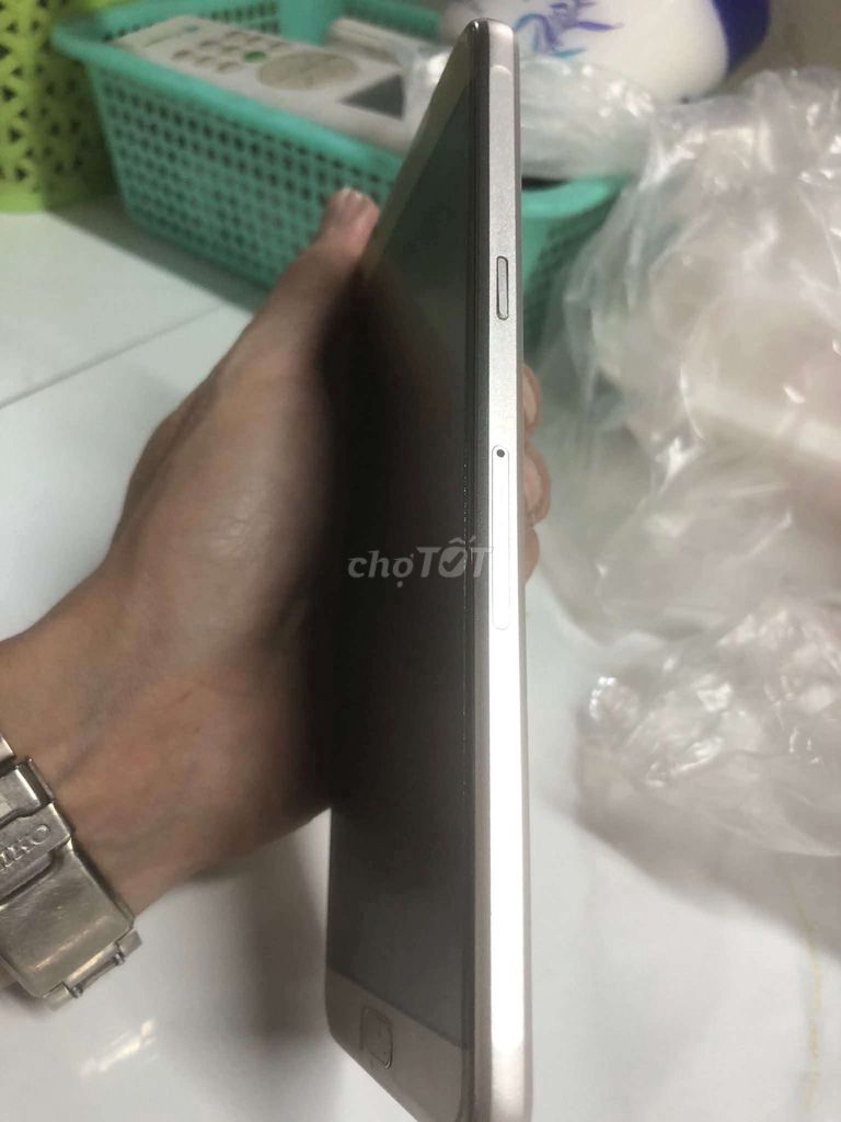 Samsung A9 Vàng. Mua bán Điện thoại tại Quận 12 Tp Hồ Chí Minh được đăng bởi Ngọc Thành hình 1