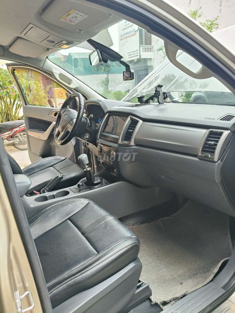 Ford Ranger 2016 XLT 2.2L 4x4 MT - 95000 km. Mua bán Ô tô tại Huyện Thanh Trì Hà Nội được đăng bởi Chuyên mua bán xe Bán Tải Lướt  hình 8