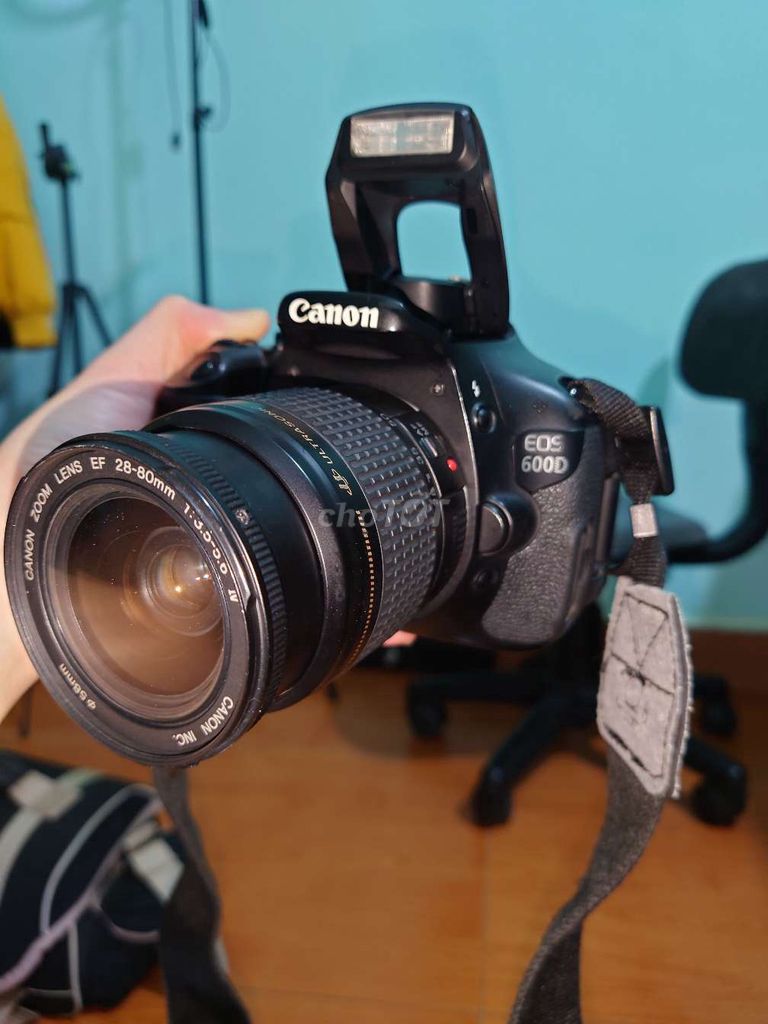 Máy ảnh Canon EOS 600D Đen. Mua bán Máy ảnh, Máy quay tại Huyện Yên Phong Bắc Ninh được đăng bởi Nguyễn Lan Anh hình 1