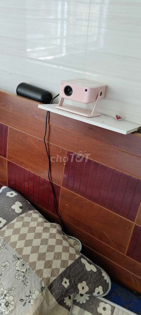 Máy chiếu mini Hồng. Mua bán Đồ dùng văn phòng tại Huyện Hòa Thành Tây Ninh được đăng bởi Quốc Thắng hình 1