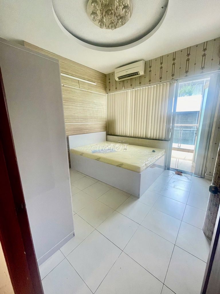 PHÒNG STUDIO BAN CÔNG, 25m2 TT QUẬN 1. GIÁ 5TR2