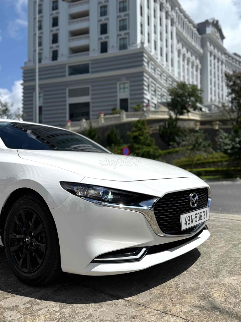 Mazda Mazda 3 Luxury 2022 Trắng Tự động
