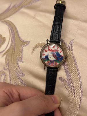 đồng hồ mèo hồng Nhật