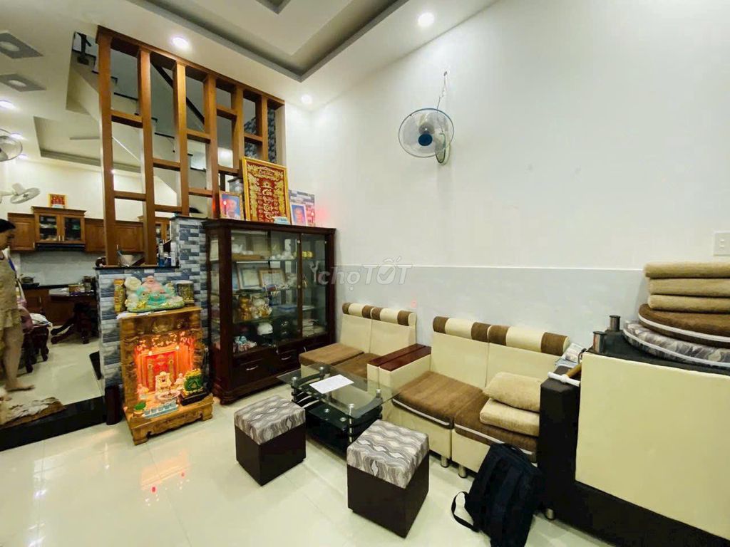 Bán nhà hẻm ba gác, 1 trệt 2 lầu +sth, 4pn 3wc, Phạm Thế Hiển P7Q8