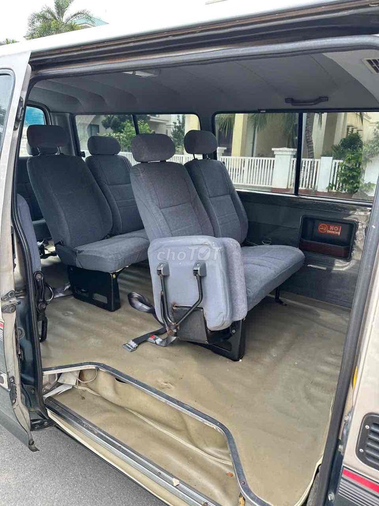 Toyota Hiace 12 chỗ đời 2004. Mua bán Ô tô tại Quận 12 Tp Hồ Chí Minh được đăng bởi A Kha hình 8