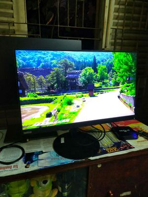 Màn hình Lenovo Thinkvision T24i-10 ngoại hình đẹp