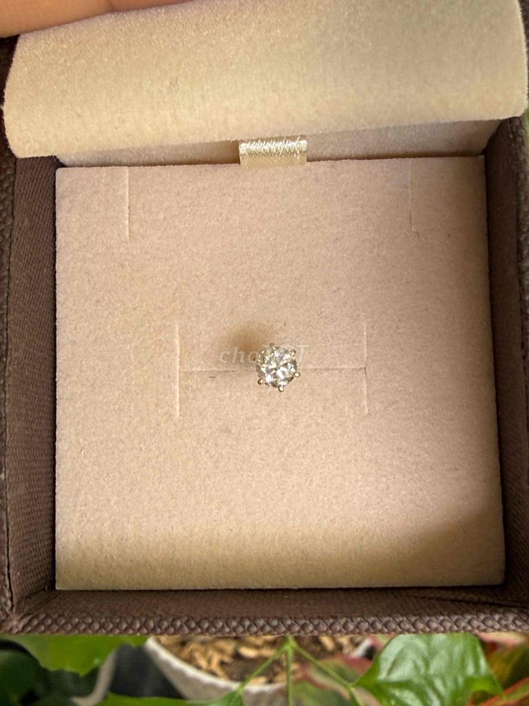 Bông tai Unisex Vàng 18K. Mua bán Phụ kiện thời trang khác tại Quận Sơn Trà Đà Nẵng được đăng bởi Mr Bin Jewelry hình 1