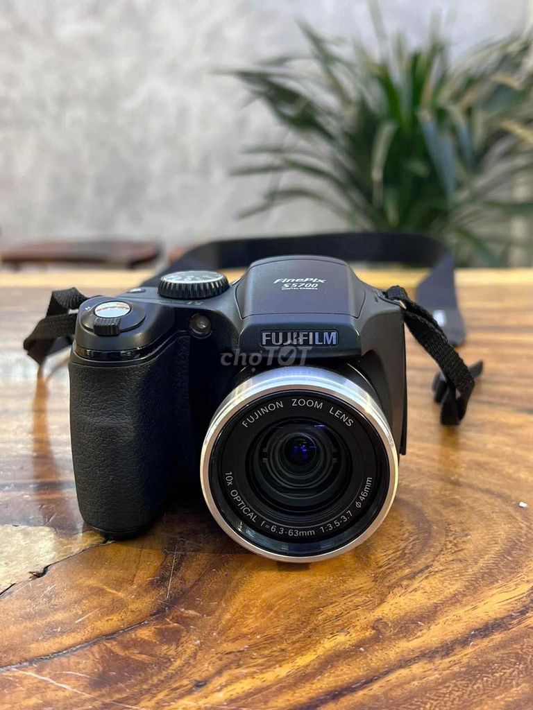 Máy Ảnh FujiFilm FinePix S5700