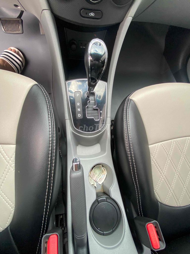 Hyundai Accent 2013 1.4 AT - 82000 km. Mua bán Ô tô tại Huyện Tây Hòa Phú Yên được đăng bởi lê thành chúng hình 5