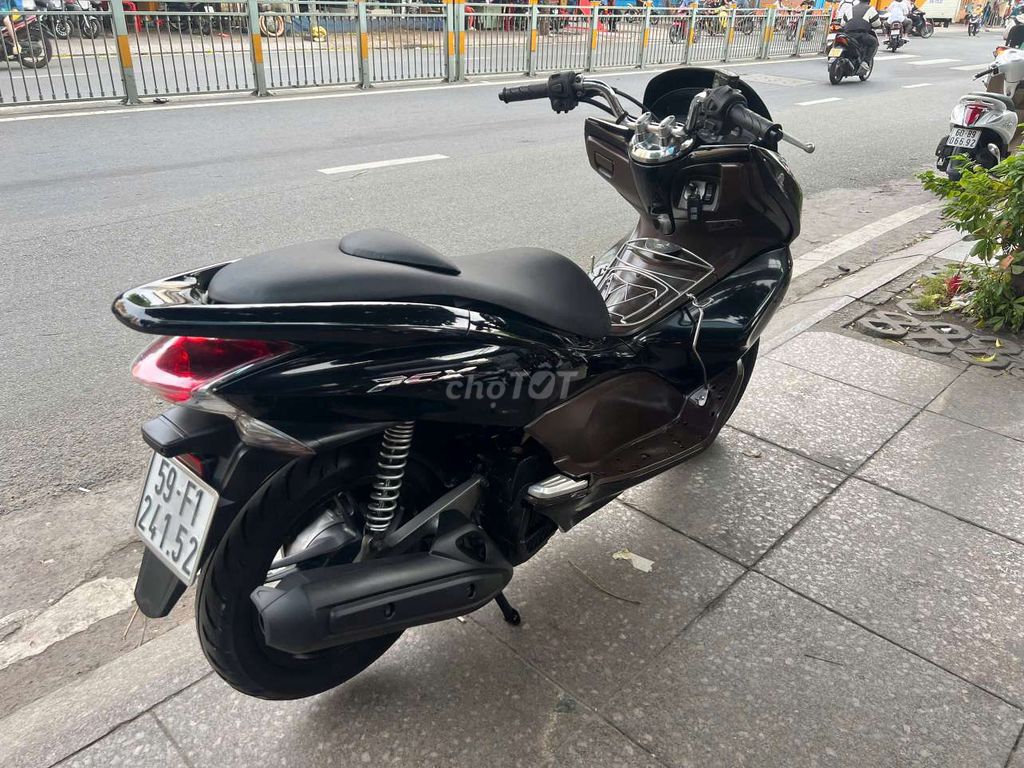 Honda PCX 125 2012 mới 90% Bstp chính chủ. Mua bán Xe máy tại Quận Tân Phú Tp Hồ Chí Minh được đăng bởi Tuanduy hình 6