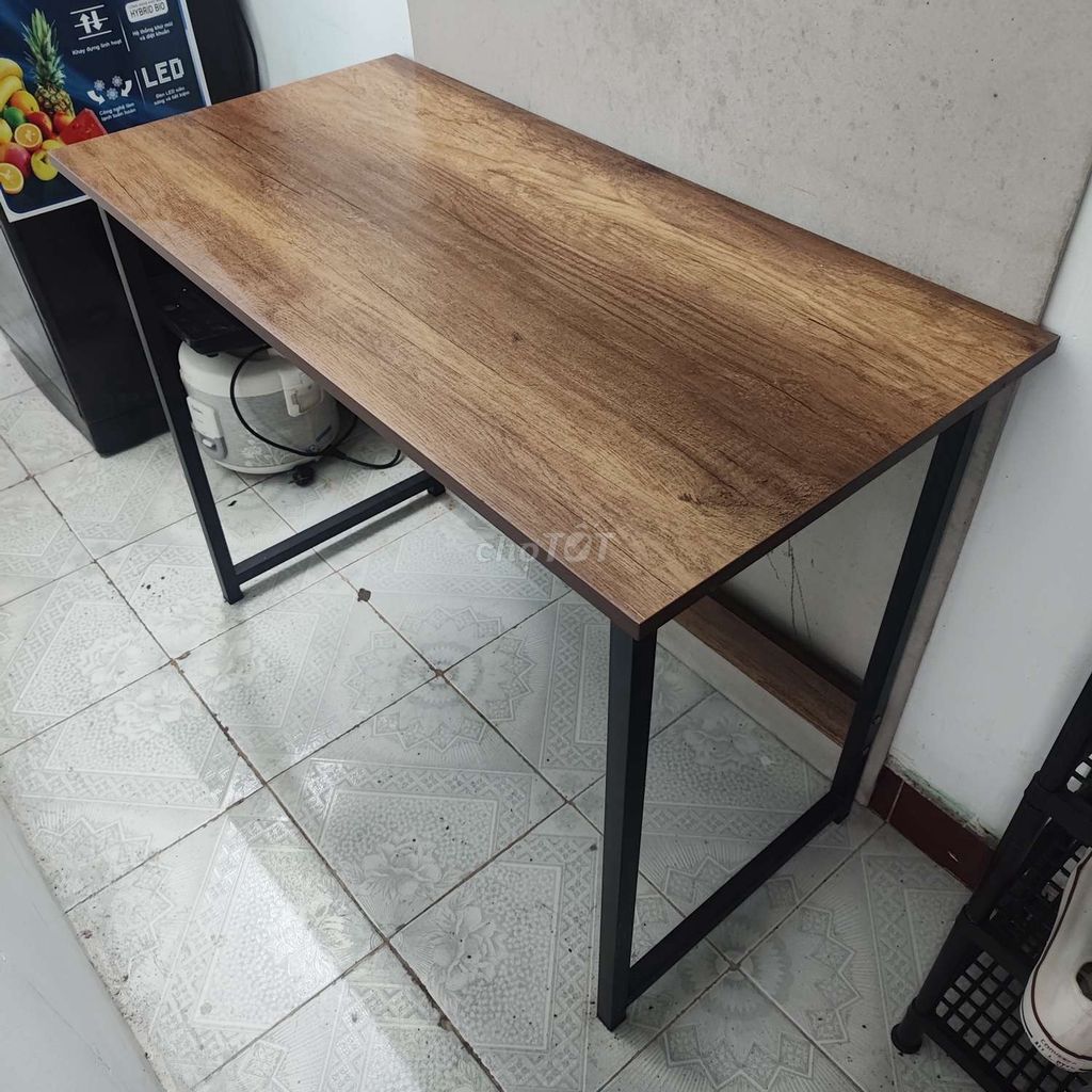 Bàn làm việc 1m x 0.5m