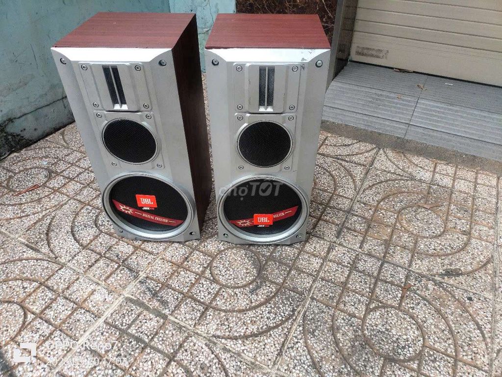 Cặp loa JBL 1bass 1chung 1treble như hình