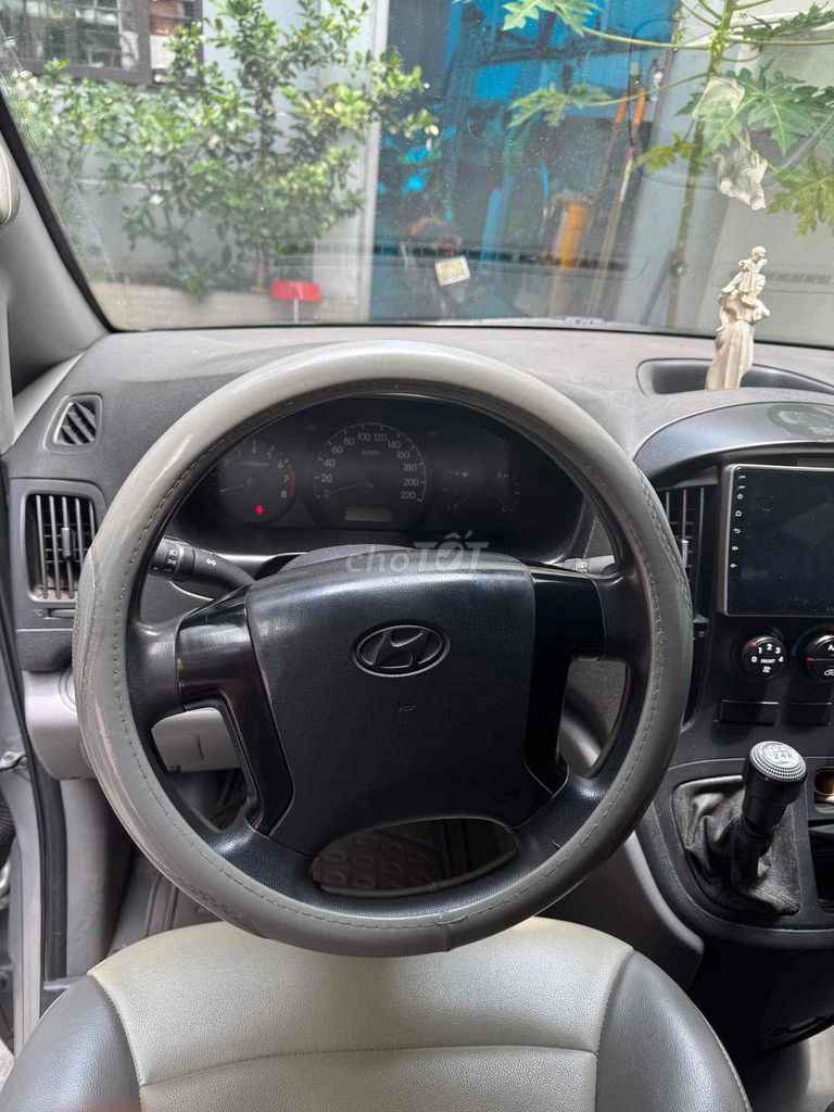 Hyundai Grand Starex 2013 - 135000 km. Mua bán Ô tô tại Quận 8 Tp Hồ Chí Minh được đăng bởi Kha Thị Tú Trinh hình 6