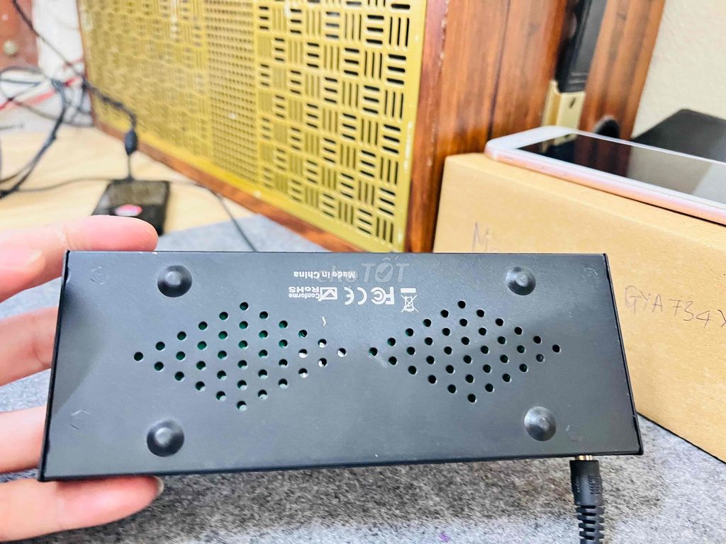 Bộ chia HDMI HDTV Splitter 1x4 4Kx2K Đen. Mua bán Phụ kiện (Màn hình, Chuột...) tại Huyện Thanh Trì Hà Nội được đăng bởi Cong Ho hình 1