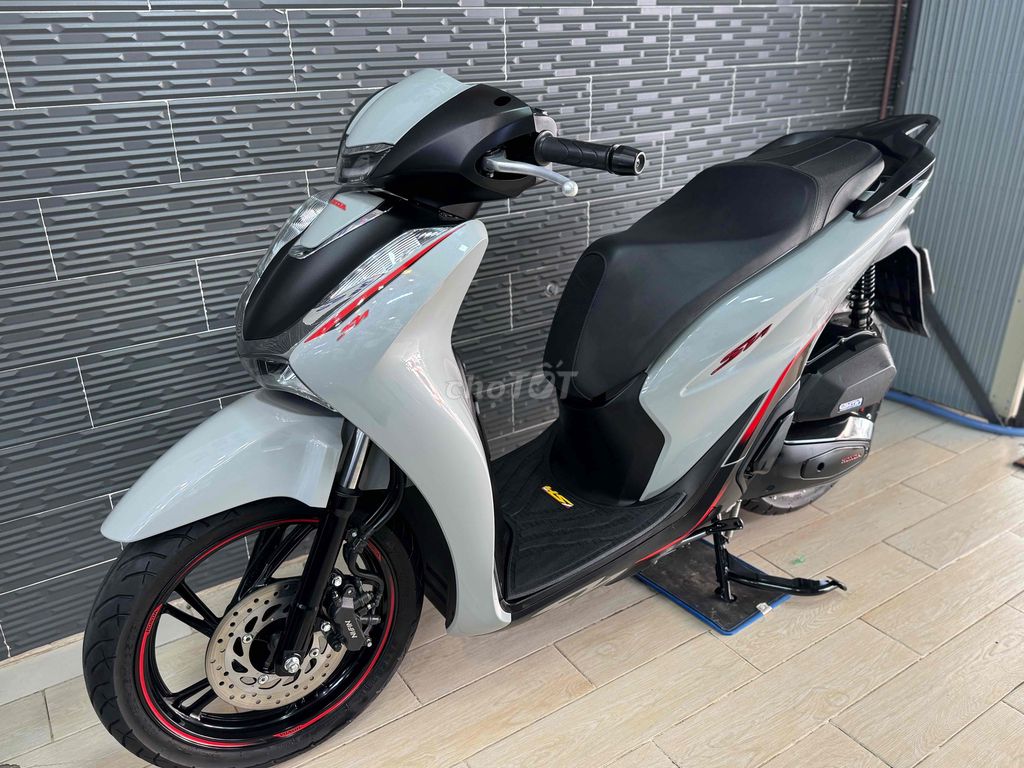 Honda SH 125 date 2020 Xám Xi Măng Bs Sài Gòn. Mua bán Xe máy tại Quận Bình Thạnh Tp Hồ Chí Minh được đăng bởi kelwin hình 3
