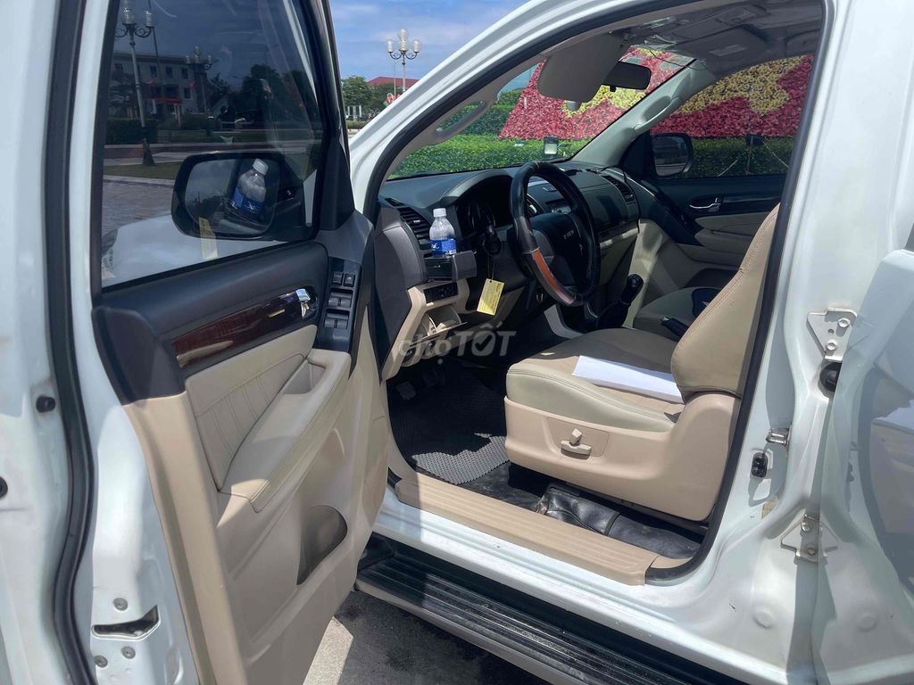 Isuzu Mu X 2019 - 160000 km. Mua bán Ô tô tại Huyện Núi Thành Quảng Nam được đăng bởi Võ Thành Long hình 6