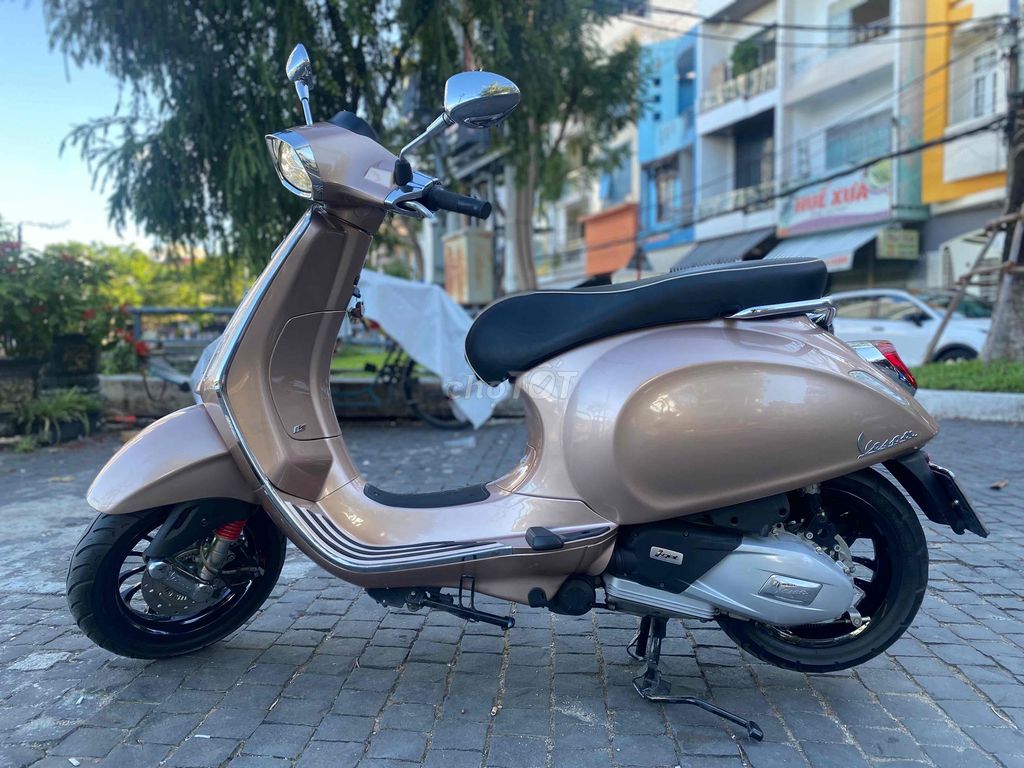 Vespa 2021 màu hót TFT chạy 7 ngàn km như mới. Mua bán Xe máy tại Quận Thanh Khê Đà Nẵng được đăng bởi Long hình 3