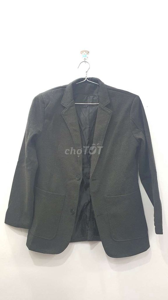 Áo blazer size cho 1m6 đến 1m65, k mặc vừa nên bán