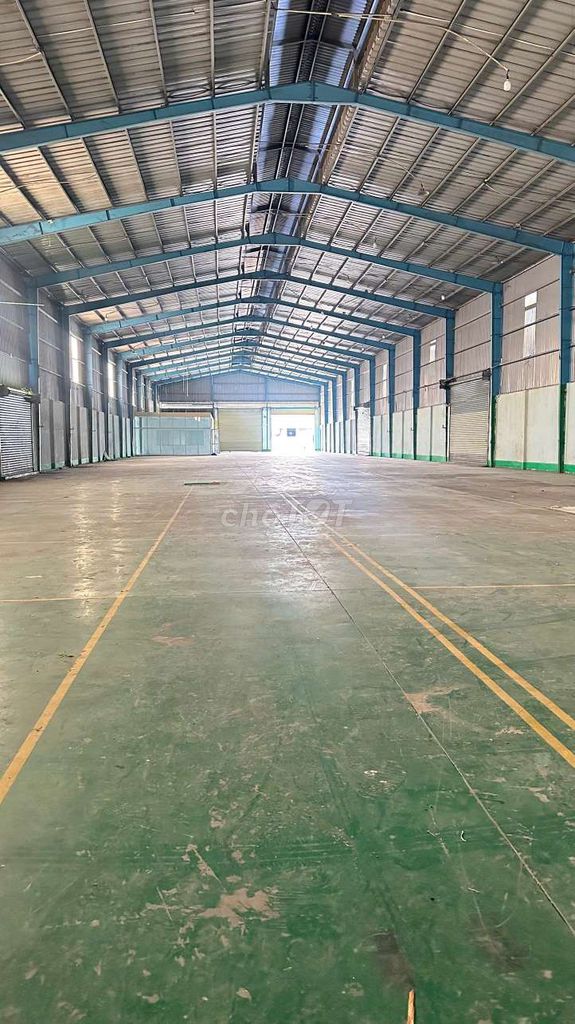 Xưởng Thuận An giáp Sài Gòn 2200m2 đường cont sẵn văn phòng 3fa sx