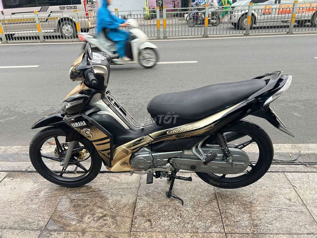 Yamaha Jupiter RC 2012 Đen Vàng