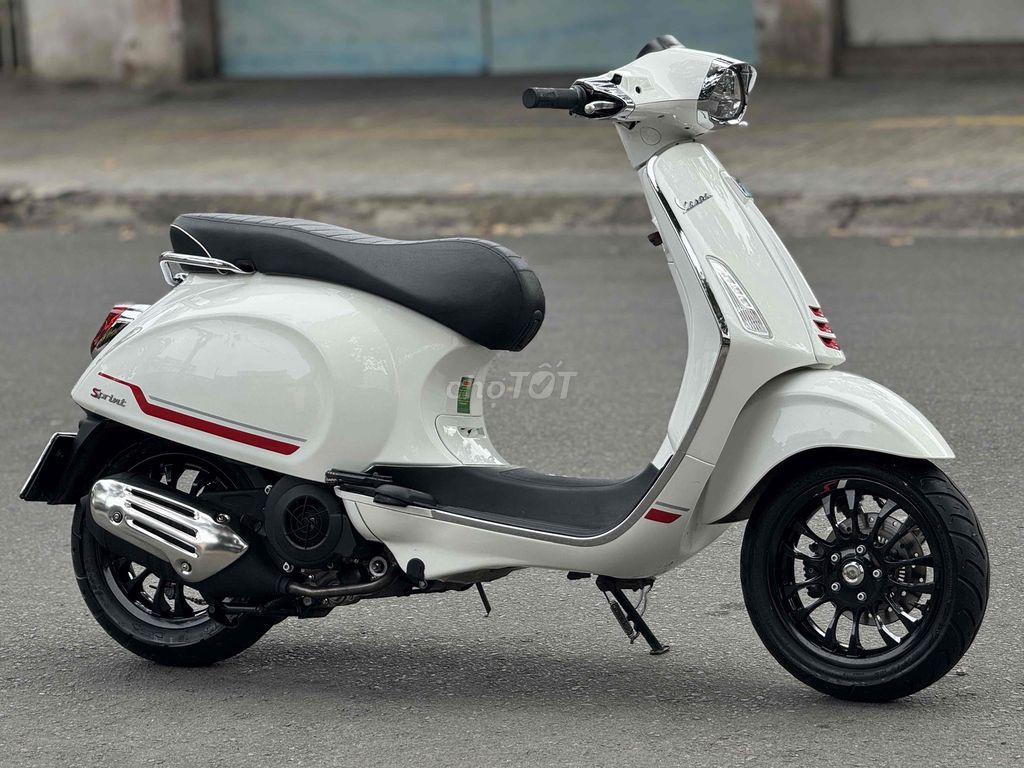 Vespa Sprint 125 2022 Trắng Đen Bản S chính chủ ky. Mua bán Xe máy tại Thành phố Biên Hòa Đồng Nai được đăng bởi Xe Máy Sơn Trung Duy hình 4