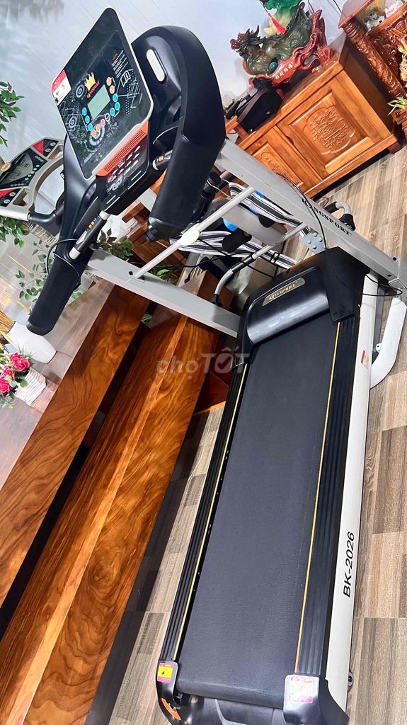 Máy chạy bộ Kingsport BK-2026 Đen, Trắng còn mới. Mua bán Đồ thể thao, Dã ngoại tại Thành phố Biên Hòa Đồng Nai được đăng bởi Yến hình 1