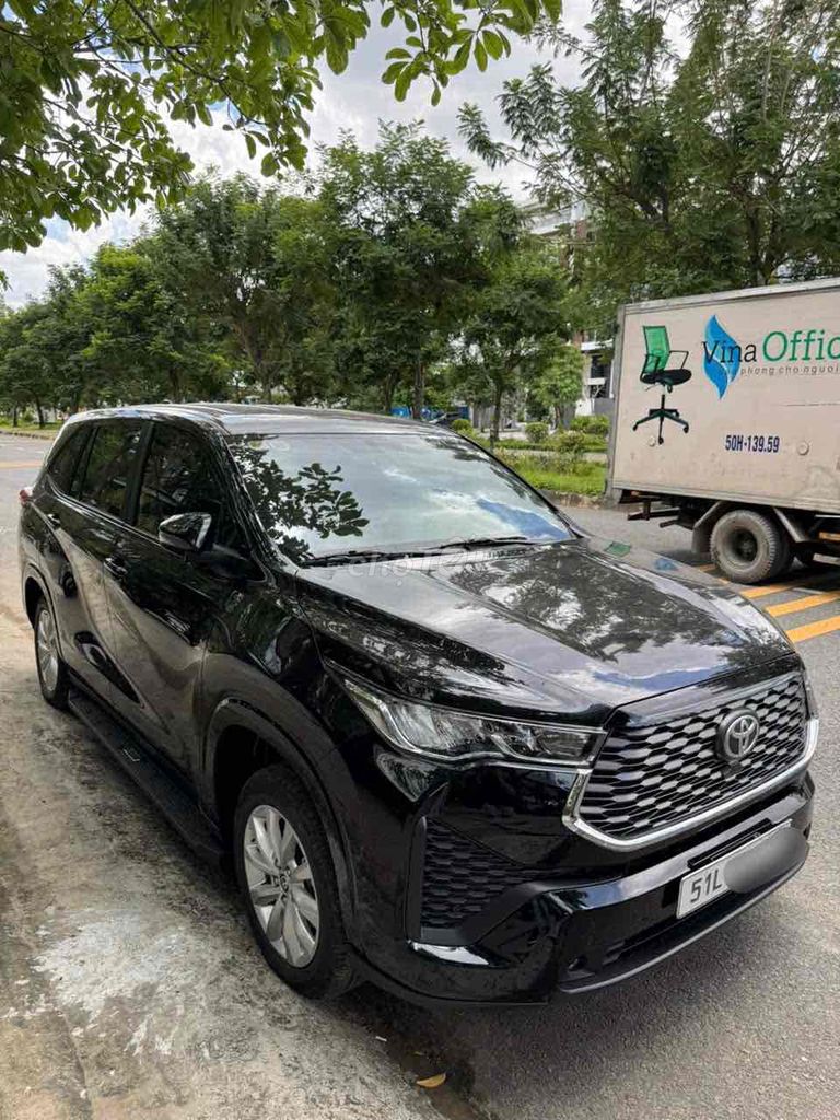 Innova Cross V 2025 - 4500 km. Mua bán Ô tô tại Quận Tân Bình Tp Hồ Chí Minh được đăng bởi huydo hình 2
