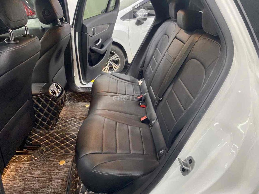 Mercedes GLC 200 2022 Trắng giá tốt. Mua bán Ô tô tại Thành phố Thủ Đức Tp Hồ Chí Minh được đăng bởi Bá Lộc hình 8