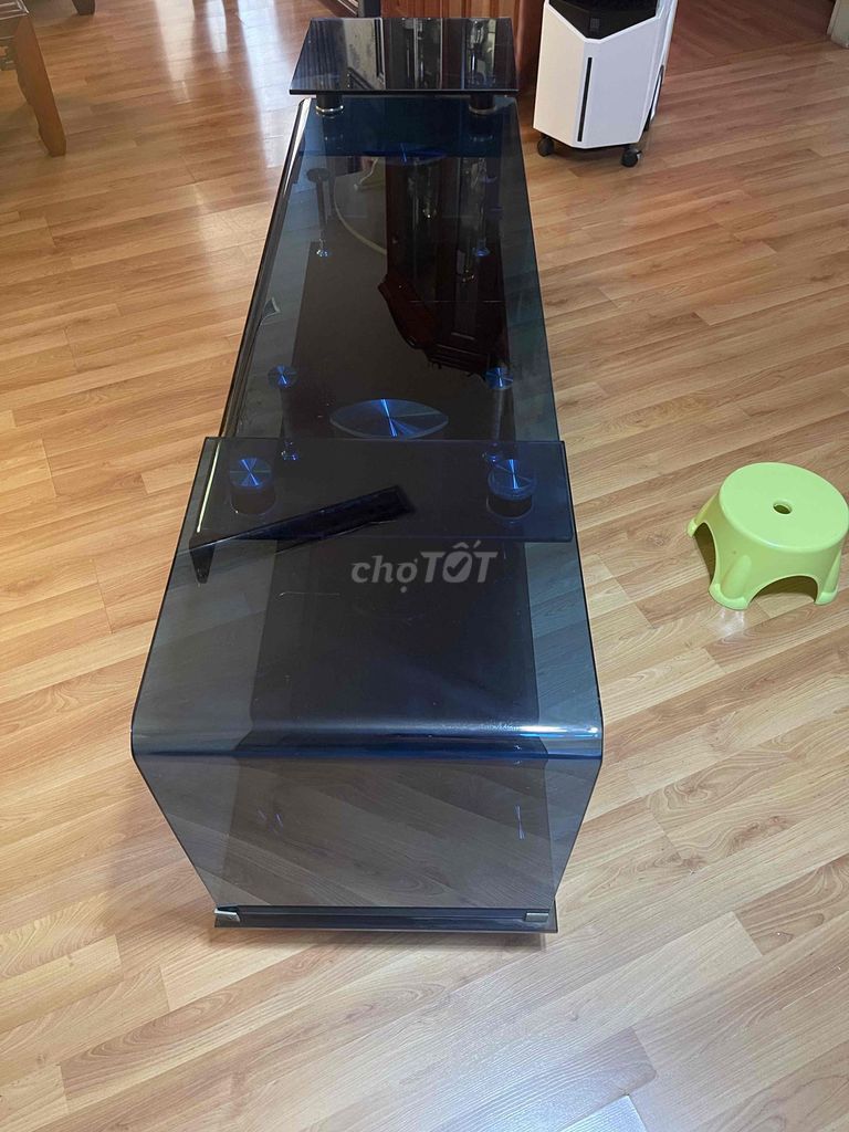 Kệ tivi Kính cường lực Đen 1.8m. Mua bán Tủ, kệ gia đình tại Quận Tân Phú Tp Hồ Chí Minh được đăng bởi Trần văn Thanh hình 1