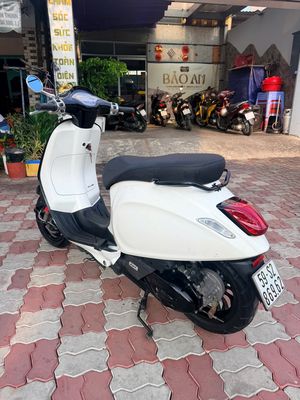 Piaggio Vespa iGet ABS 2018 Trắng BSTP Chính Chủ