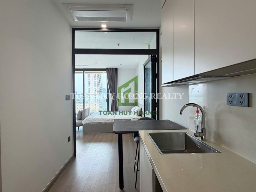 Bright furnished studio in Panoma 2 — photo 9