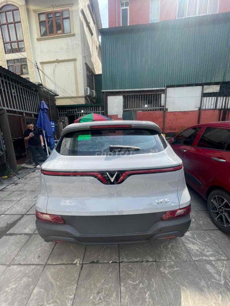 Электромобиль VinFast VF5 Plus 2026, серый, новый 100%