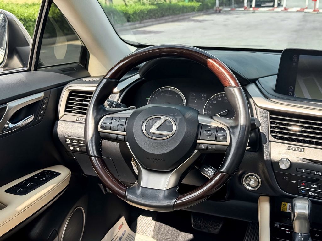 Lexus RX 2021 RX350L - 6v km. Mua bán Ô tô tại Quận Long Biên Hà Nội được đăng bởi Đỗ Nhật Tiến  hình 15