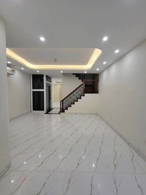 House in Tây Hồ