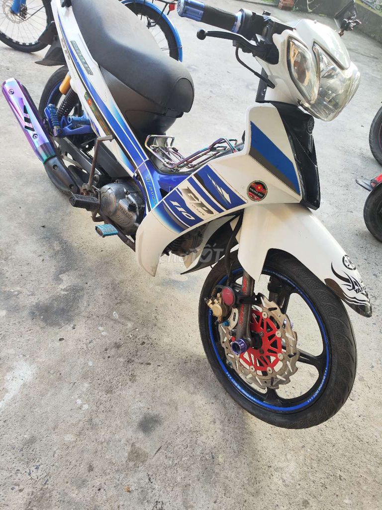 sirius 2010 белый 110cc красивый новый с множеством игрушек