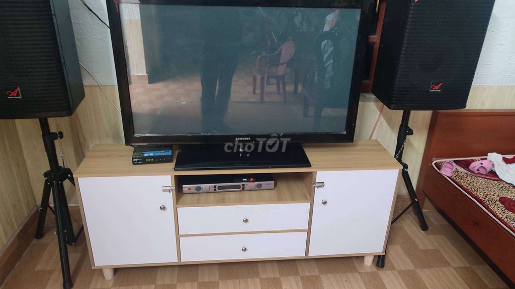 Tivi Samsung 42 inch. Mua bán Tivi, Âm thanh tại Huyện Vụ Bản Nam Định được đăng bởi Ngọc Yến hình 1
