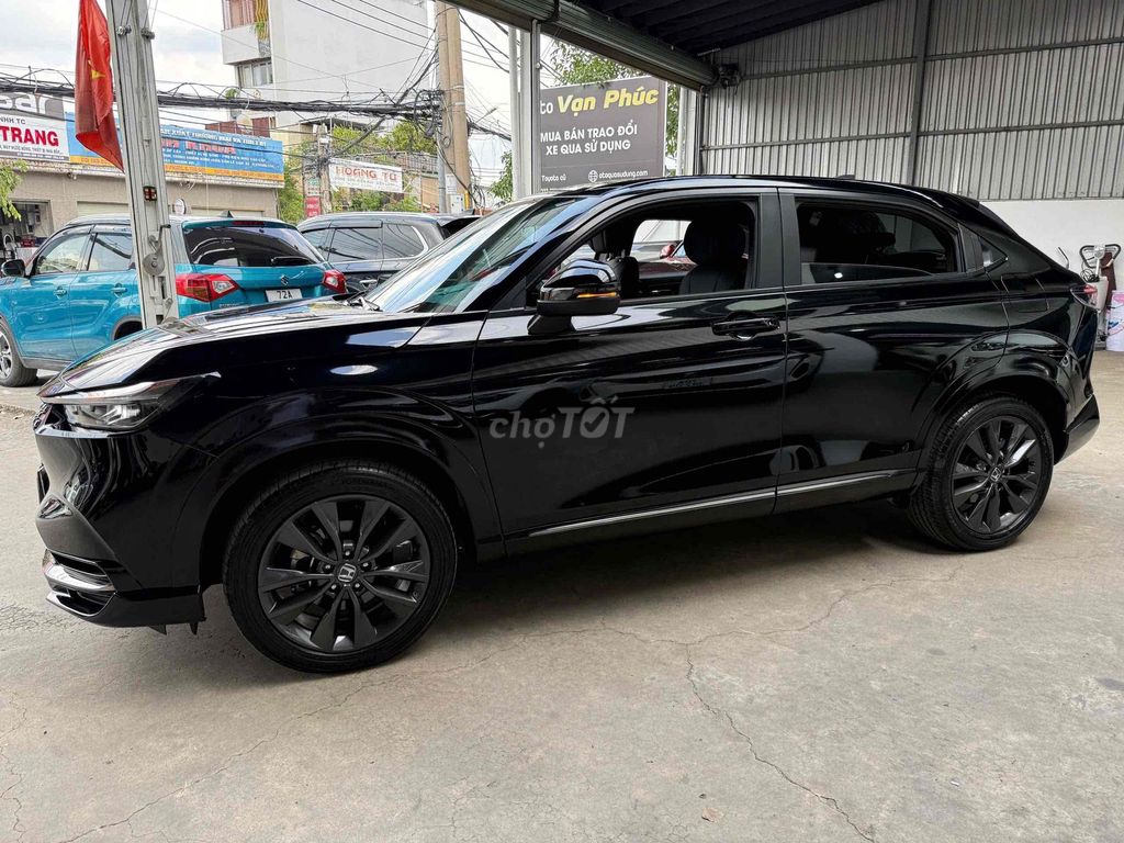 Honda HR-V 2023 RS - 12000 km. Mua bán Ô tô tại Thành phố Thủ Đức Tp Hồ Chí Minh được đăng bởi Long Auto Vạn Phúc hình 2