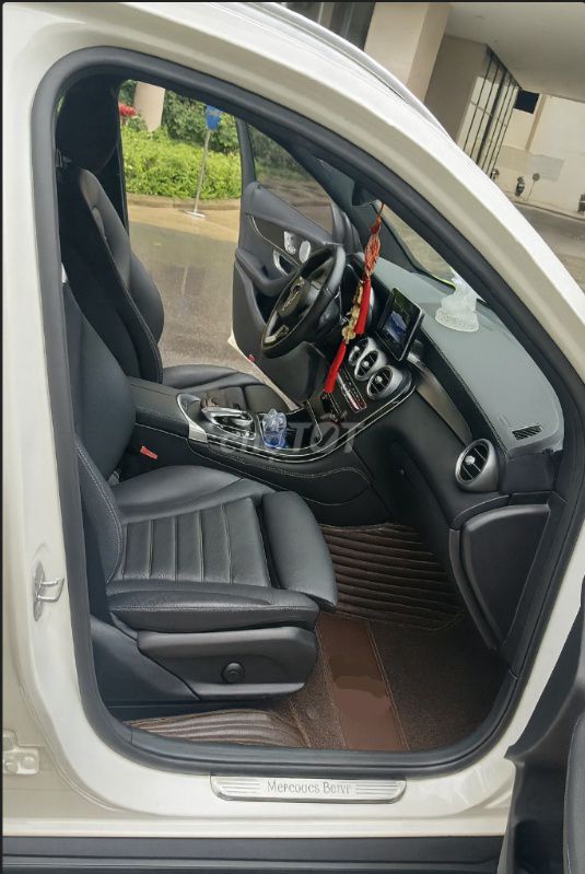 Mercedes Benz GLC Class 2018 300 4MATIC AT -10vạn3. Mua bán Ô tô tại Thành phố Thủ Đức Tp Hồ Chí Minh được đăng bởi Gia Bảo hình 4