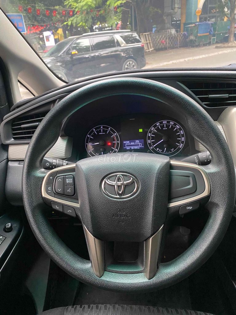 Toyota Innova 2017 2.0E - 98000 km. Mua bán Ô tô tại Quận Thanh Xuân Hà Nội được đăng bởi Bảo Hùng hình 5
