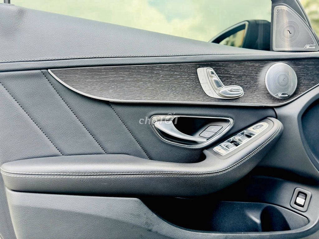 Mercedes Benz C300 2019 - Màu Đen. Mua bán Ô tô tại Quận 7 Tp Hồ Chí Minh được đăng bởi Cherry hình 8