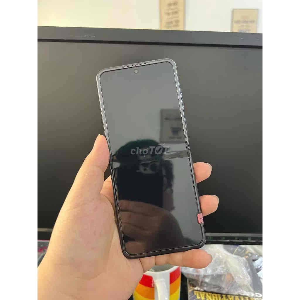 Điện Thoại Motorola Razr 50 Ultra 2 SIM Ram 12/256. Mua bán Điện thoại tại Quận Bình Tân Tp Hồ Chí Minh được đăng bởi Minh Thảo hình 1