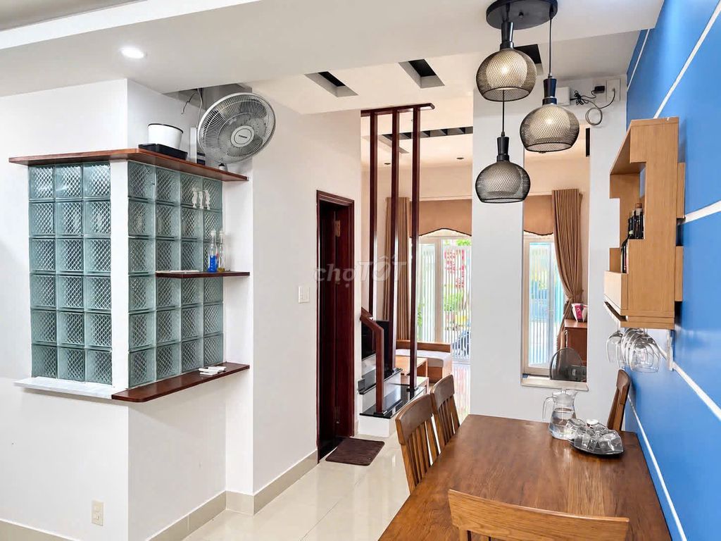 Cho Thuê nhà đẹp 3PN full nội thất MT Nguyễn Thiện Kế, gần biển Mỹ Khê