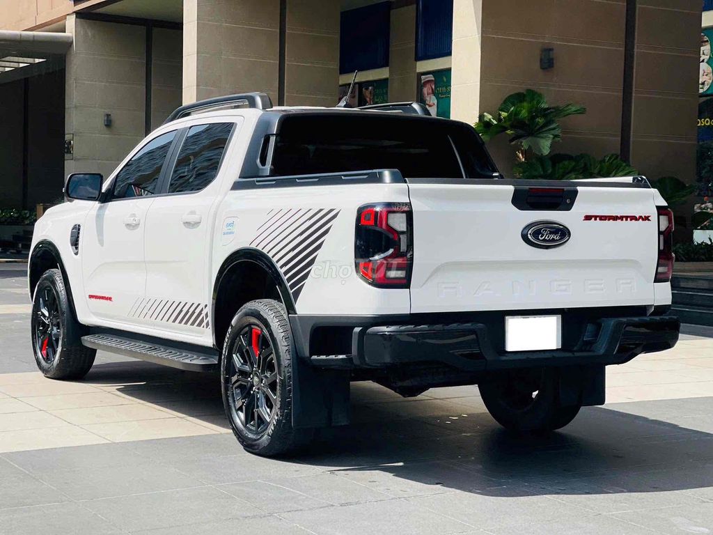 Ford Ranger 2025 Stormtrak 2.0L 4x4 AT - 1.987 km. Mua bán Ô tô tại Quận 3 Tp Hồ Chí Minh được đăng bởi Trí Xe Ford hình 4