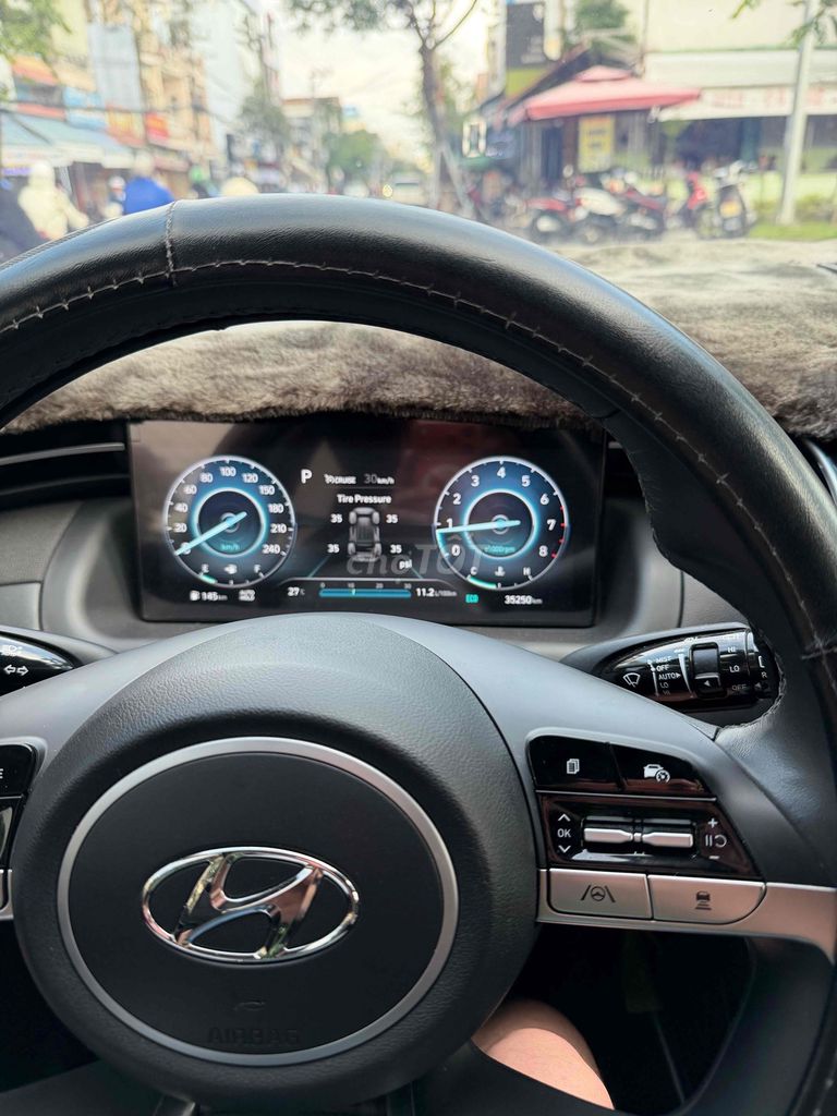 Hyundai Tucson 2023 2.0 xăng đặc biệt 35000 km. Mua bán Ô tô tại Quận Ngũ Hành Sơn Đà Nẵng được đăng bởi thanh thanh hình 6