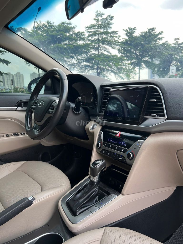 Elantra 2019 2.0AT Nâu vàng ánh kim xe rất mới. Mua bán Ô tô tại Quận Thanh Xuân Hà Nội được đăng bởi Vạn Phát  Auto hình 15